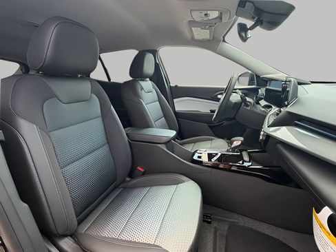 New 2026 Chevrolet Trax LT w/ Driver Confidence Package FWD image 10