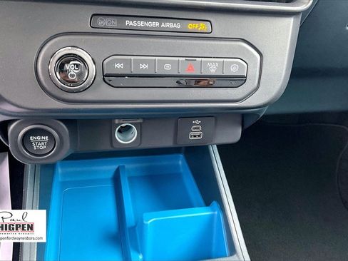 New 2026 Ford Maverick XLT image 23