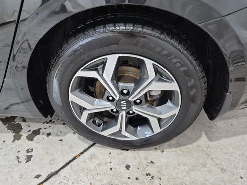 Certified 2021 Kia Forte LXS FWD image 27