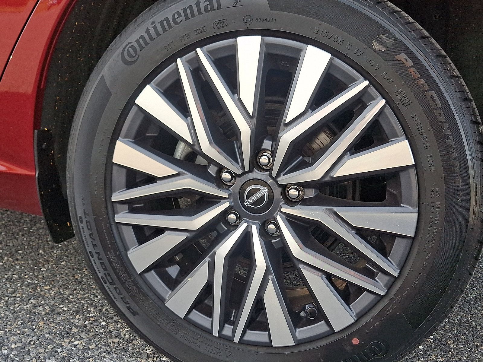 Used 2023 Nissan Altima 2.5 SV w/ SV Premium Package AWD/4WD image 6