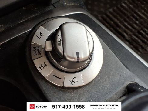 Used 2022 Toyota 4Runner SR5 AWD/4WD image 22