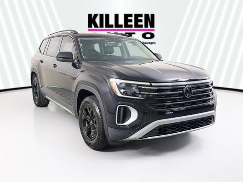Used 2025 Volkswagen Atlas Peak Edition SE AWD/4WD image 1
