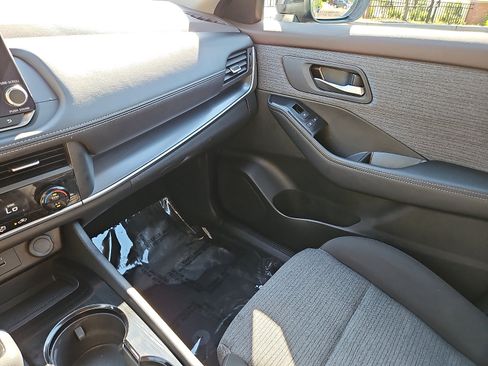 Certified 2023 Nissan Rogue SV AWD/4WD image 24