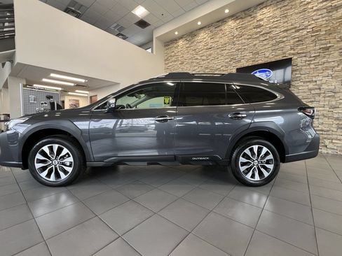 Used 2025 Subaru Outback Wilderness AWD/4WD image 2