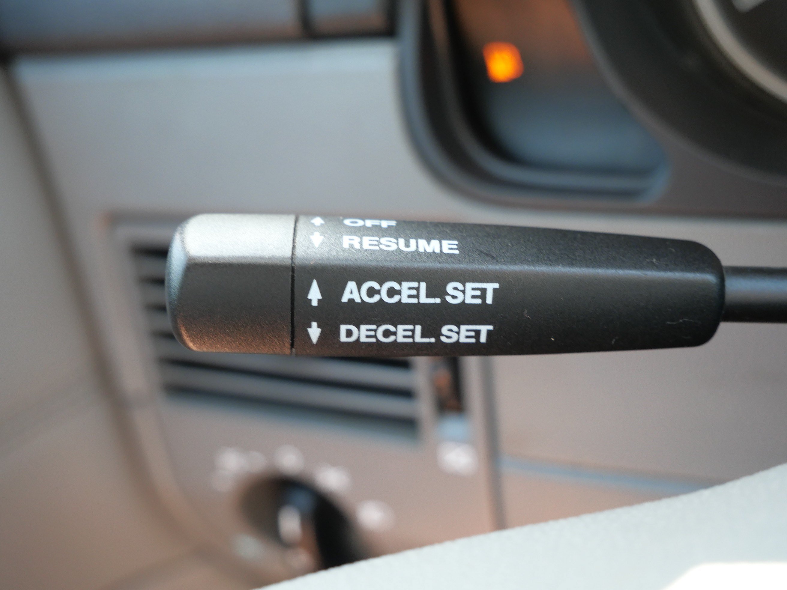 Used 2005 Chrysler Crossfire Limited RWD image 26