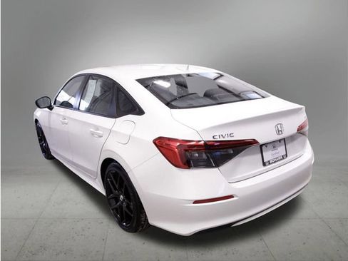 Certified 2024 Honda Civic Sport image 5