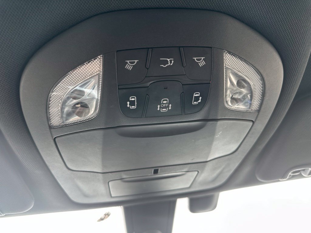 Used 2018 Chrysler Pacifica Touring Plus w/ S Appearance Package FWD image 49