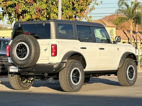 New 2025 Ford Bronco Badlands w/ Sasquatch Package image 4