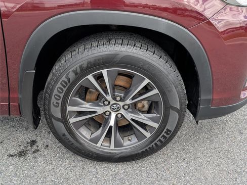 Used 2017 Toyota Highlander Plus image 9
