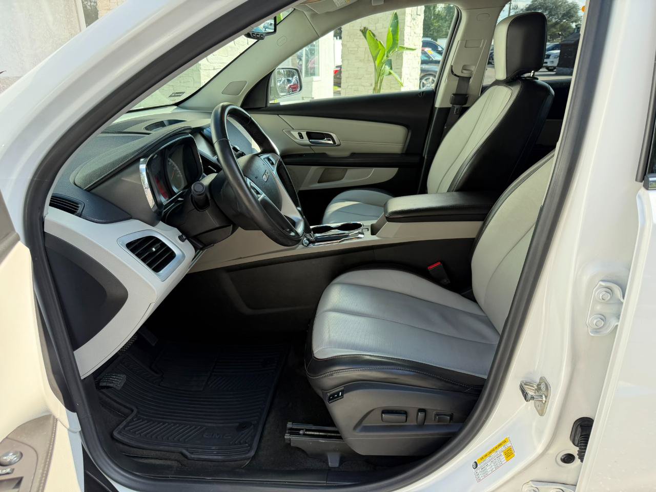 Used 2017 GMC Terrain SLT w/ Open Road Package FWD image 24