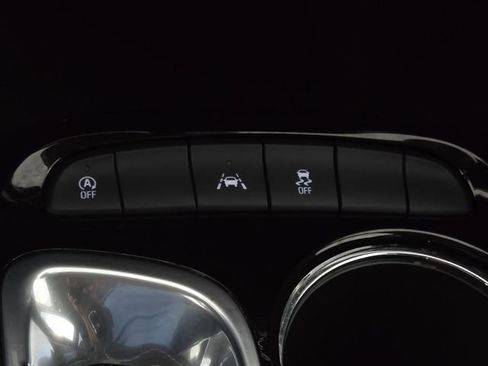 Used 2022 Buick Encore GX Essence FWD image 24