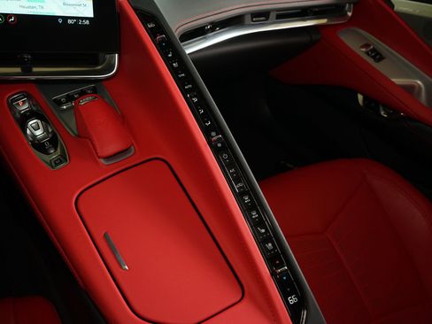 Used 2020 Chevrolet Corvette Stingray Preferred Cpe w/ 2LT Preferred Equipment Group RWD image 20