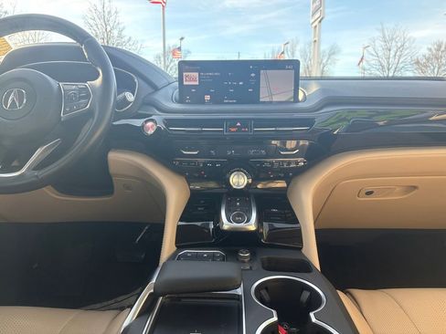 Used 2023 Acura MDX SH-AWD w/ Advance Package image 16