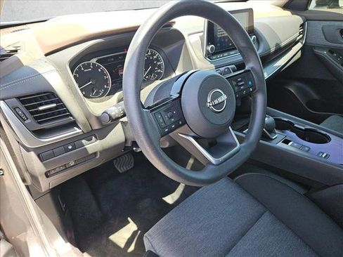 Certified 2023 Nissan Rogue SV FWD image 6