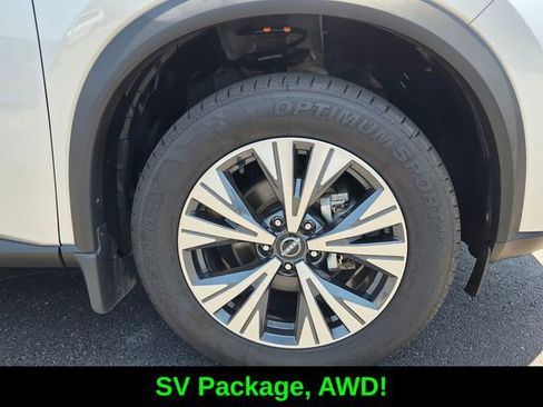 Used 2023 Nissan Rogue SV AWD/4WD image 9