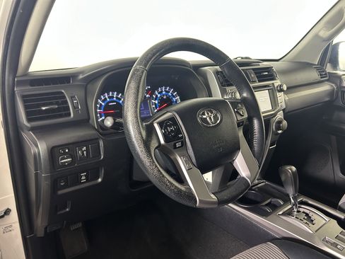 Used 2016 Toyota 4Runner SR5 RWD image 10