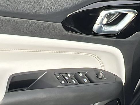 New 2026 Jeep Compass Limited image 22