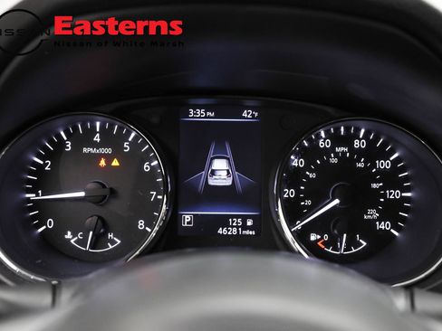 Used 2019 Nissan Rogue SV w/ Premium Package image 17