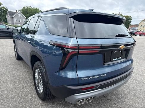 Used 2026 Chevrolet Traverse LT w/ Driver Confidence Package AWD/4WD image 9