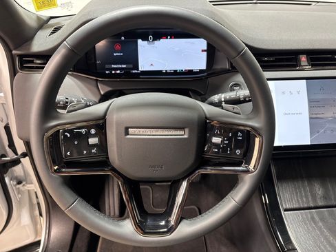 Used 2026 Land Rover Range Rover Evoque S AWD/4WD image 18
