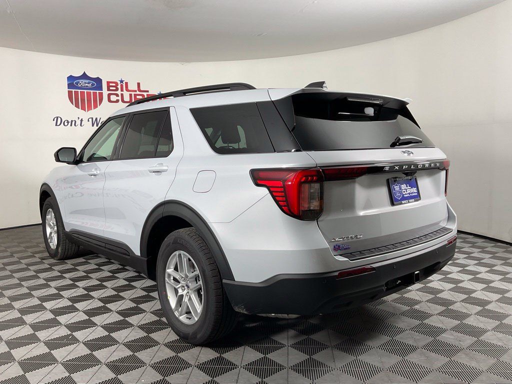 New 2026 Ford Explorer Active RWD image 5