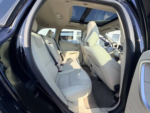 Used 2010 Volvo XC60 3.2 image 17