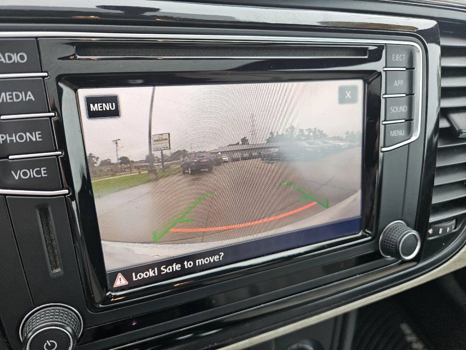 Used 2018 Volkswagen Beetle 2.0T FWD image 19
