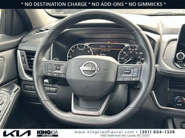Used 2025 Nissan Rogue SV AWD/4WD image 7