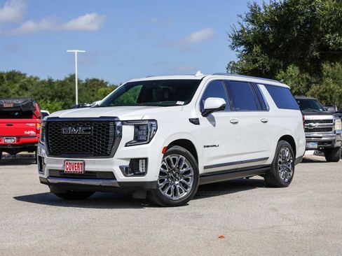 Used 2023 GMC Yukon XL Denali Ultimate AWD/4WD image 2