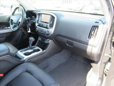 Used 2021 Chevrolet Colorado LT w/ LT Convenience Package image 11