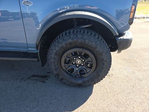 Used 2023 Ford Bronco Wildtrak image 4