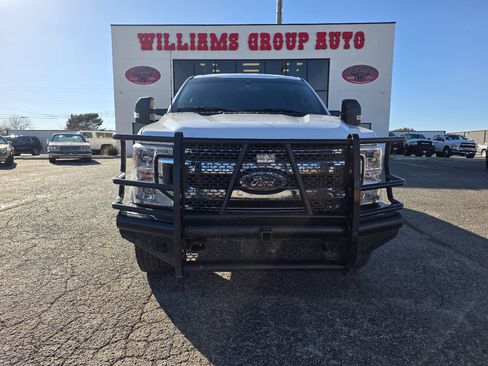 Used 2022 Ford F250 XL w/ STX Appearance Package image 2