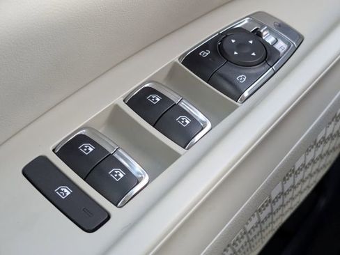 Certified 2025 Kia Carnival SX Prestige image 41