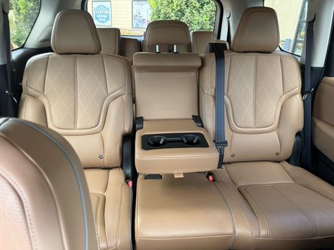 Used 2025 INFINITI QX80 Sensory AWD/4WD image 30