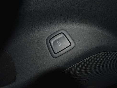 Used 2023 Cadillac CT5 Luxury image 17