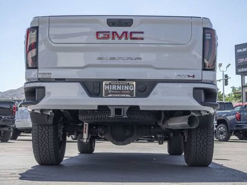 Used 2026 GMC Sierra 2500 AT4 AWD/4WD image 32