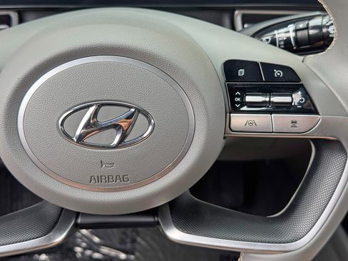 Used 2023 Hyundai Elantra SEL w/ Convenience Package FWD image 21