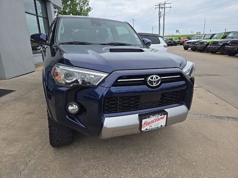 Used 2020 Toyota 4Runner TRD Off-Road Premium w/ Moonroof Package AWD/4WD image 16