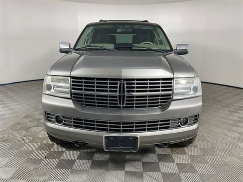 Used 2008 Lincoln Navigator 4WD image 25