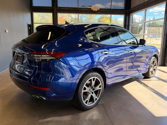 Used 2023 Maserati Levante GT AWD/4WD image 5