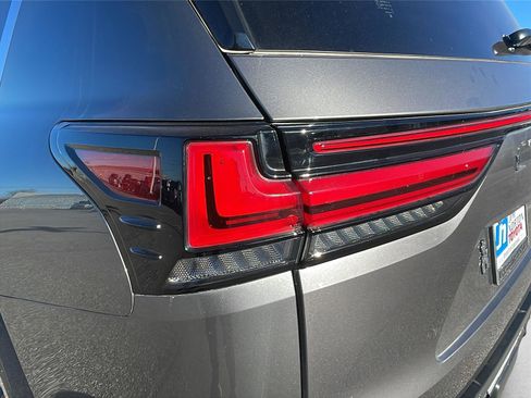Used 2024 Lexus LX 600 F Sport image 11