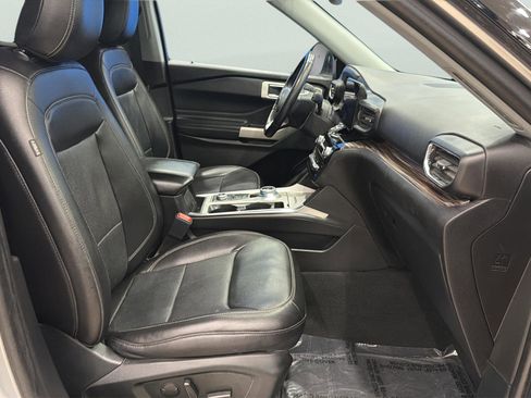 Used 2023 Ford Explorer Limited image 17