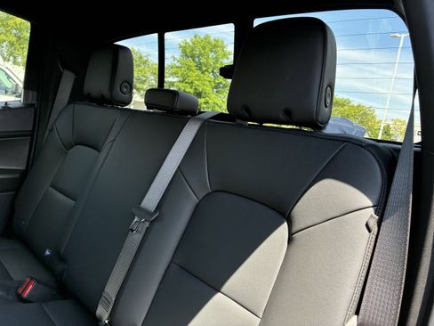 New 2026 Chevrolet Colorado W/T AWD/4WD image 13