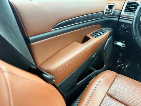 Used 2017 Jeep Grand Cherokee Summit w/ Platinum Series Group image 15