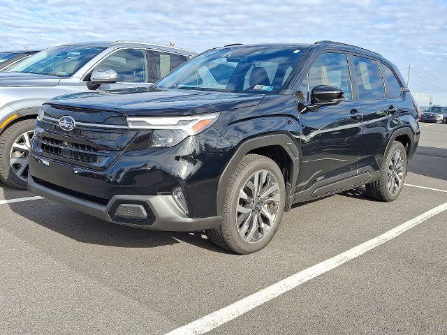 Used 2025 Subaru Forester Touring AWD/4WD image 3