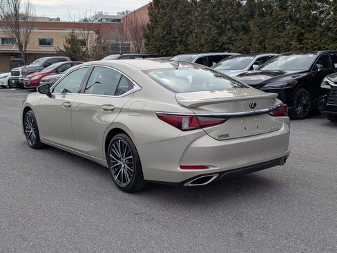 Certified 2022 Lexus ES 350 w/ Premium Package image 5