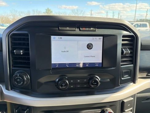 Used 2021 Ford F150 XLT w/ Trailer Tow Package image 8