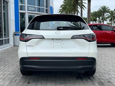 Used 2023 Honda HR-V LX image 5