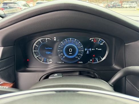Used 2020 Cadillac Escalade ESV Premium Luxury image 25