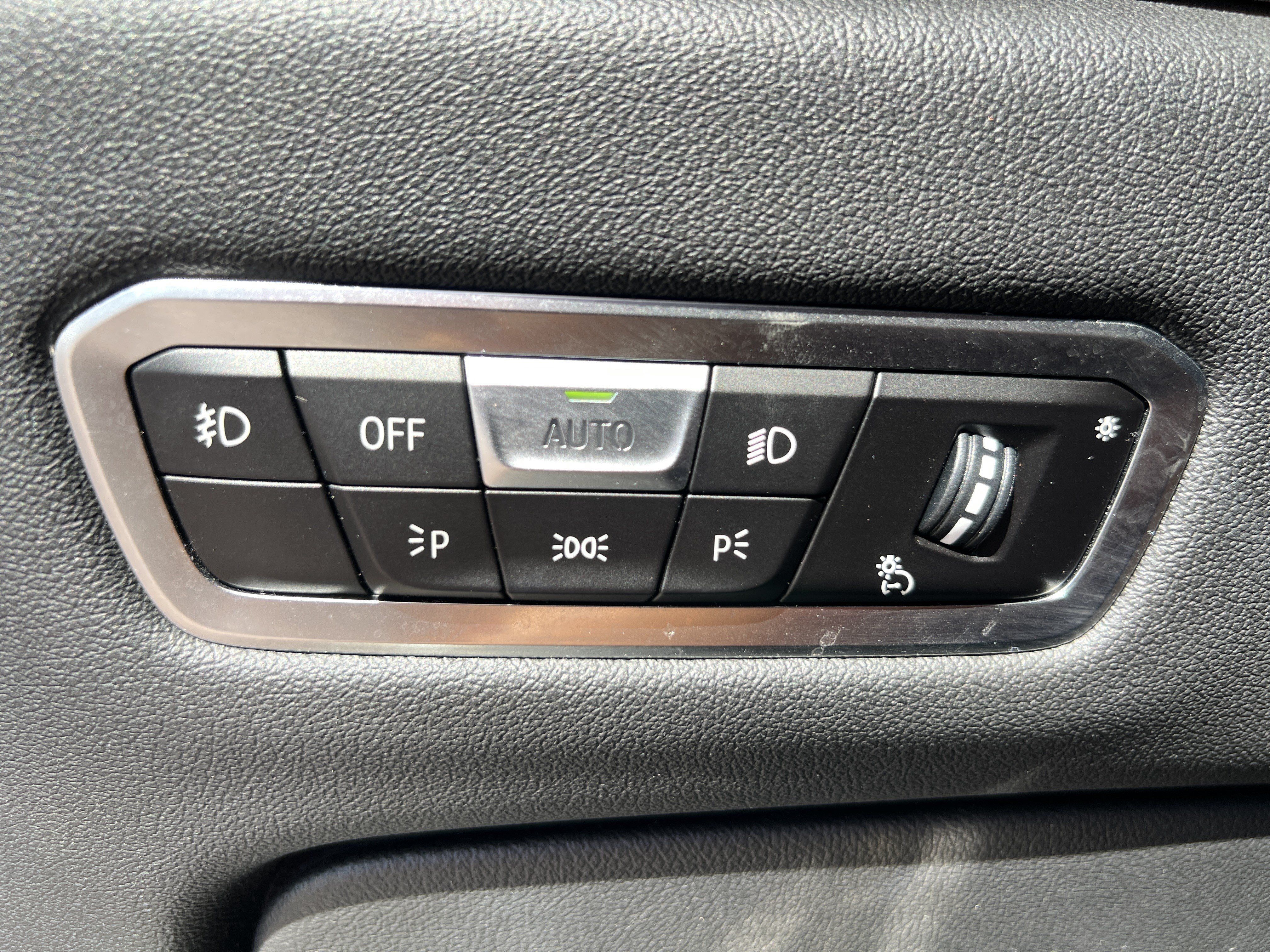 Used 2020 BMW X5 xDrive40i w/ Convenience Package AWD/4WD image 36